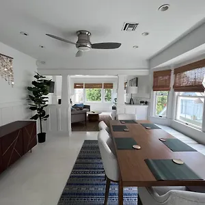 The Craftsman House In Venice Los Angeles